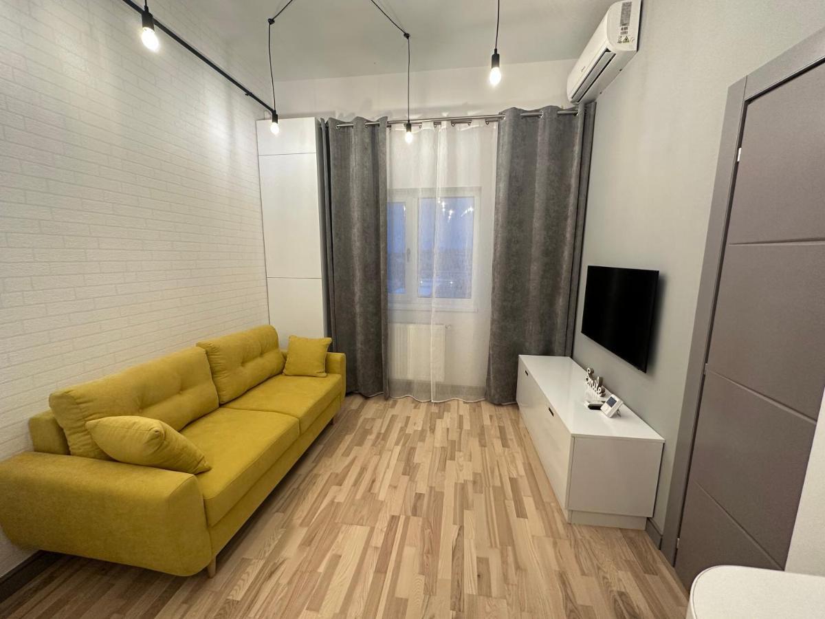 Mojo-Jojo / A Funky Stay Iasi Exterior photo